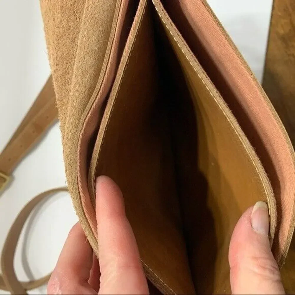 Sseko‎ Half Moon Cognac Leather Crossbody Bag Adjustable Strap Purse Size Small